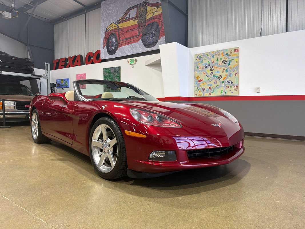 Used 2006 Chevrolet Corvette Convertible w/ Preferred Equipment Group RWD image 48