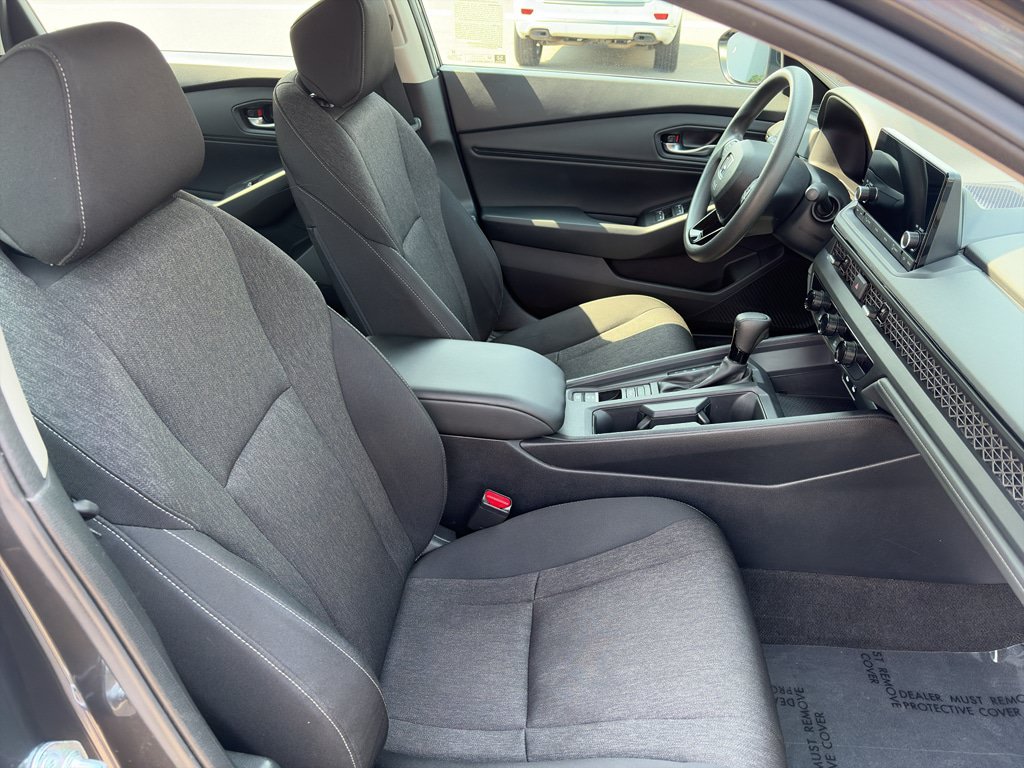 Used 2025 Honda Accord SE image 19