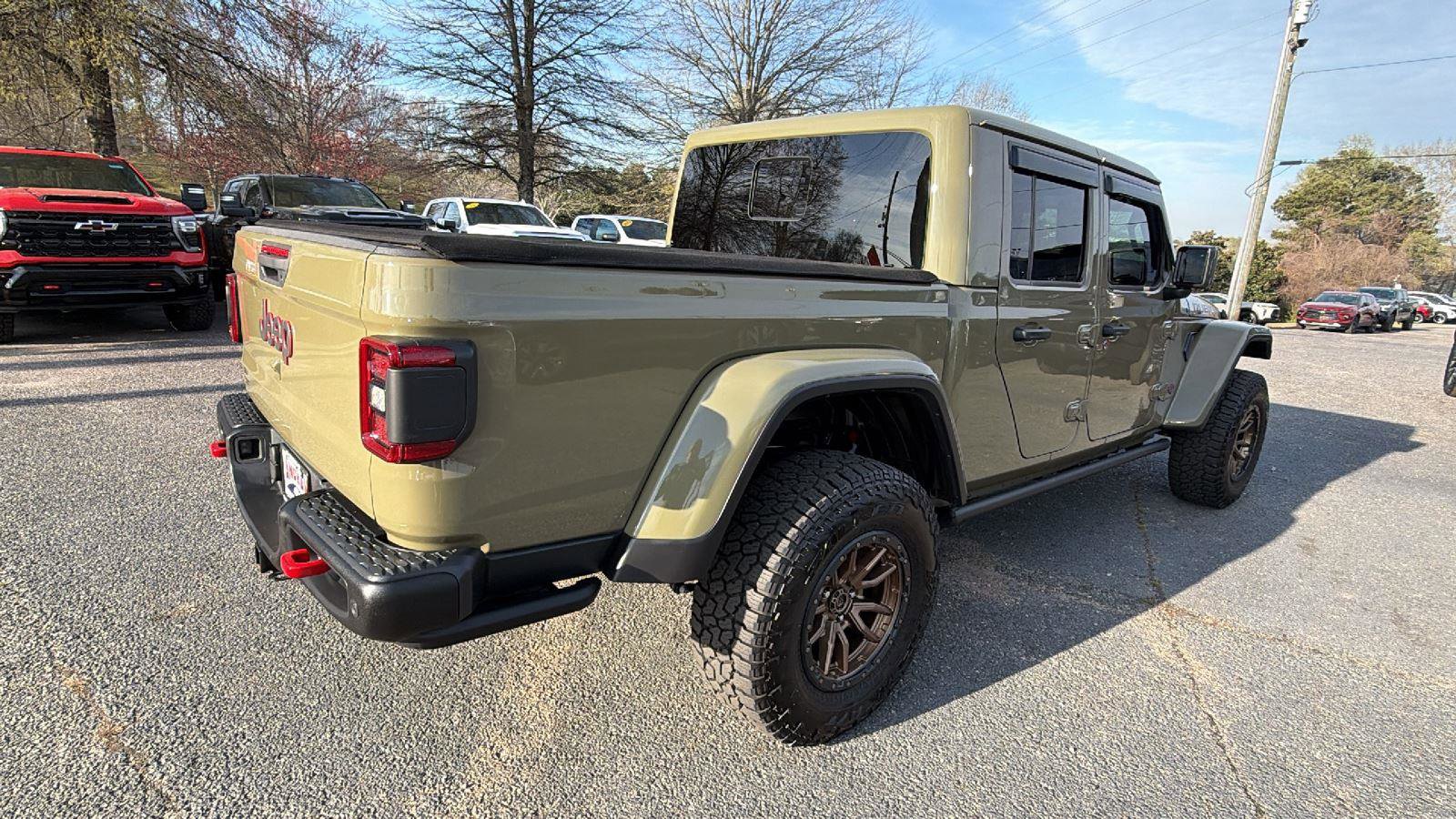 Used 2025 Jeep Gladiator Rubicon AWD/4WD image 5