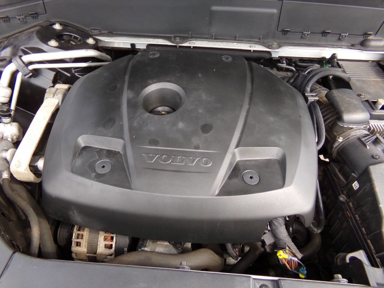 Used 2016 Volvo XC90 T6 Momentum w/ Momentum Plus Package image 52