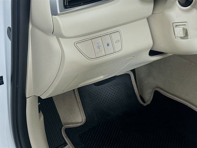 Certified 2026 Genesis G70 2.5T Prestige image 10