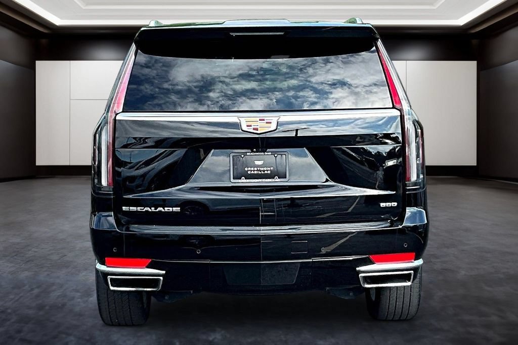 Used 2023 Cadillac Escalade Premium Luxury w/ LPO, Floor Liner Package AWD/4WD image 5