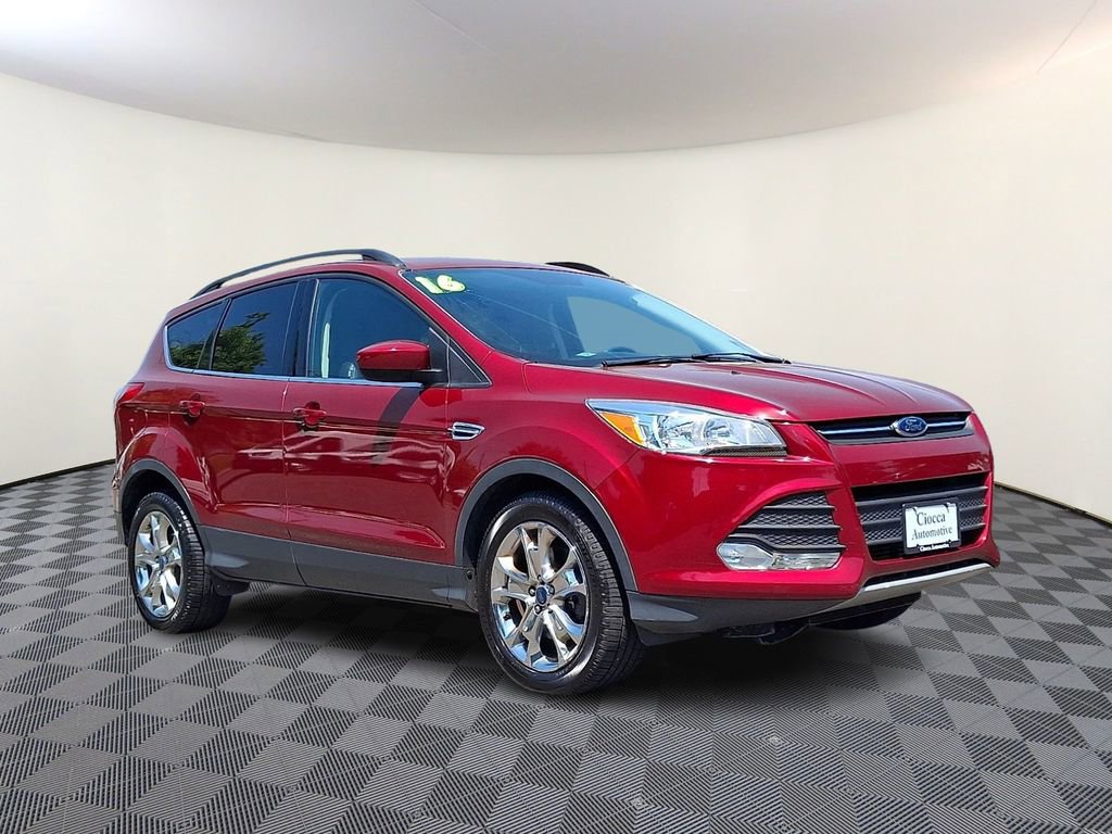 Used 2016 Ford Escape SE w/ SE Leather Comfort Package