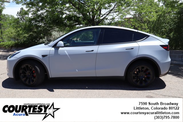 Used 2024 Tesla Model Y Long Range AWD/4WD image 4