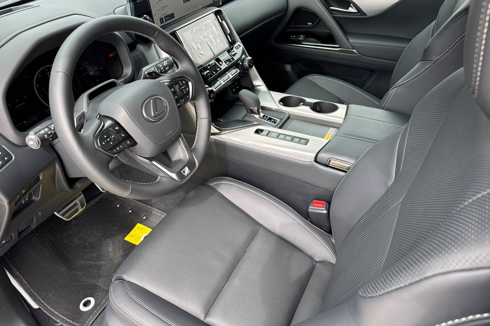 New 2026 Lexus LX 700h F Sport AWD/4WD image 4