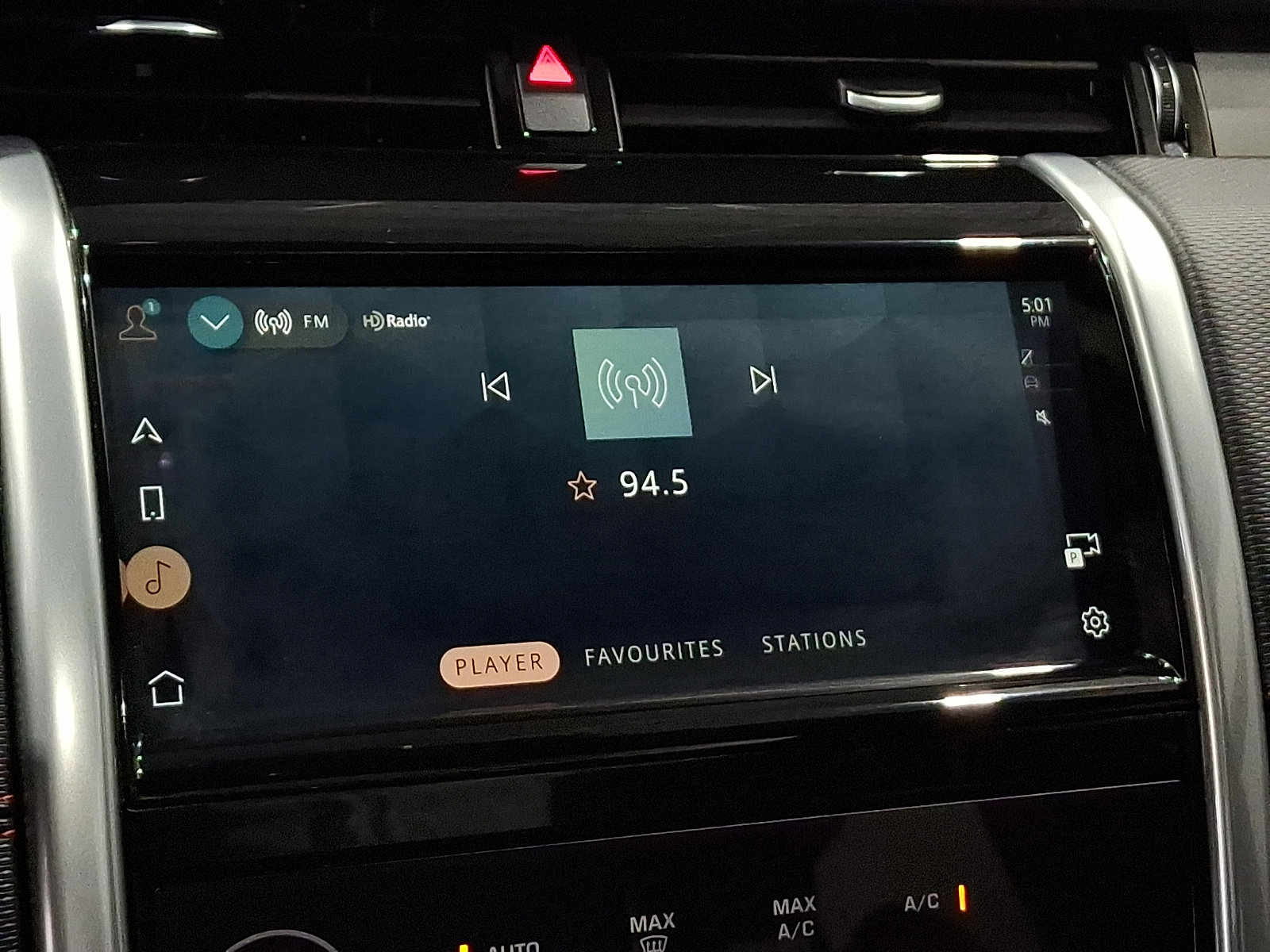 Certified 2023 Land Rover Discovery Sport S R-Dynamic AWD/4WD image 17