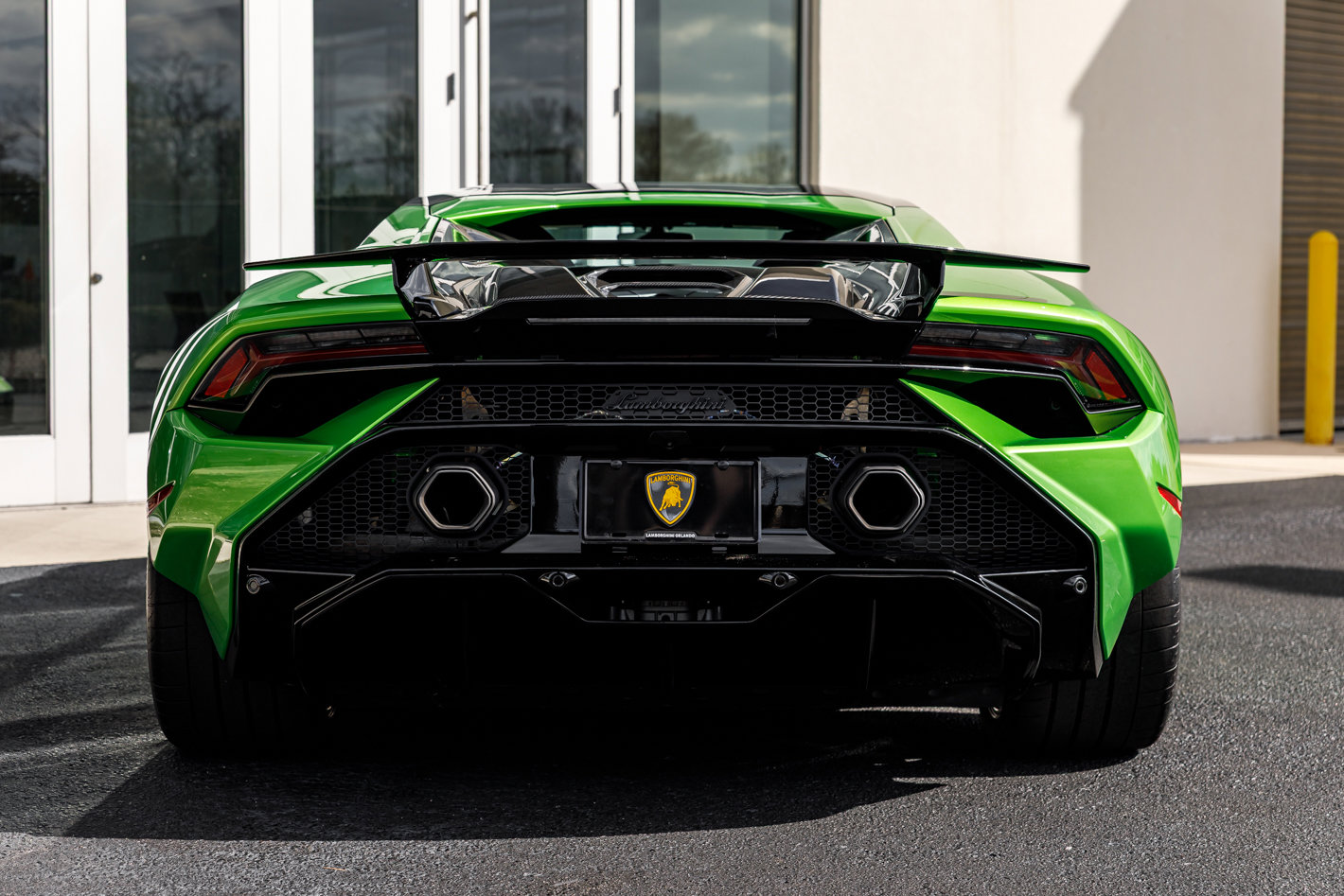 Used 2023 Lamborghini Huracan Tecnica image 18