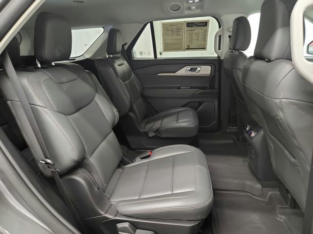 Used 2025 Ford Explorer Active w/ Active Comfort Package image 34