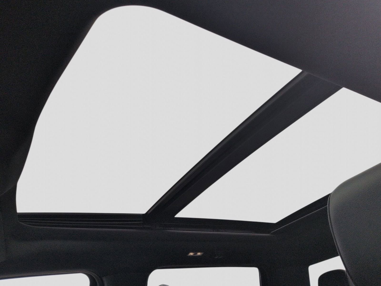 Used 2023 Ford F150 Lariat w/ Equipment Group 502A High image 24