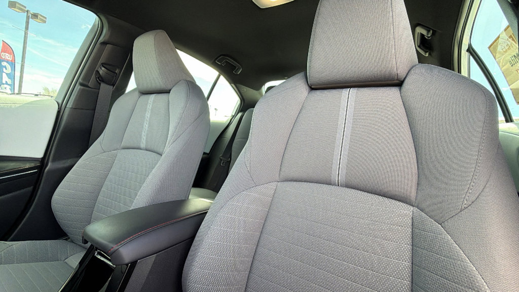 Certified 2025 Toyota Corolla SE w/ Convenience Package image 11