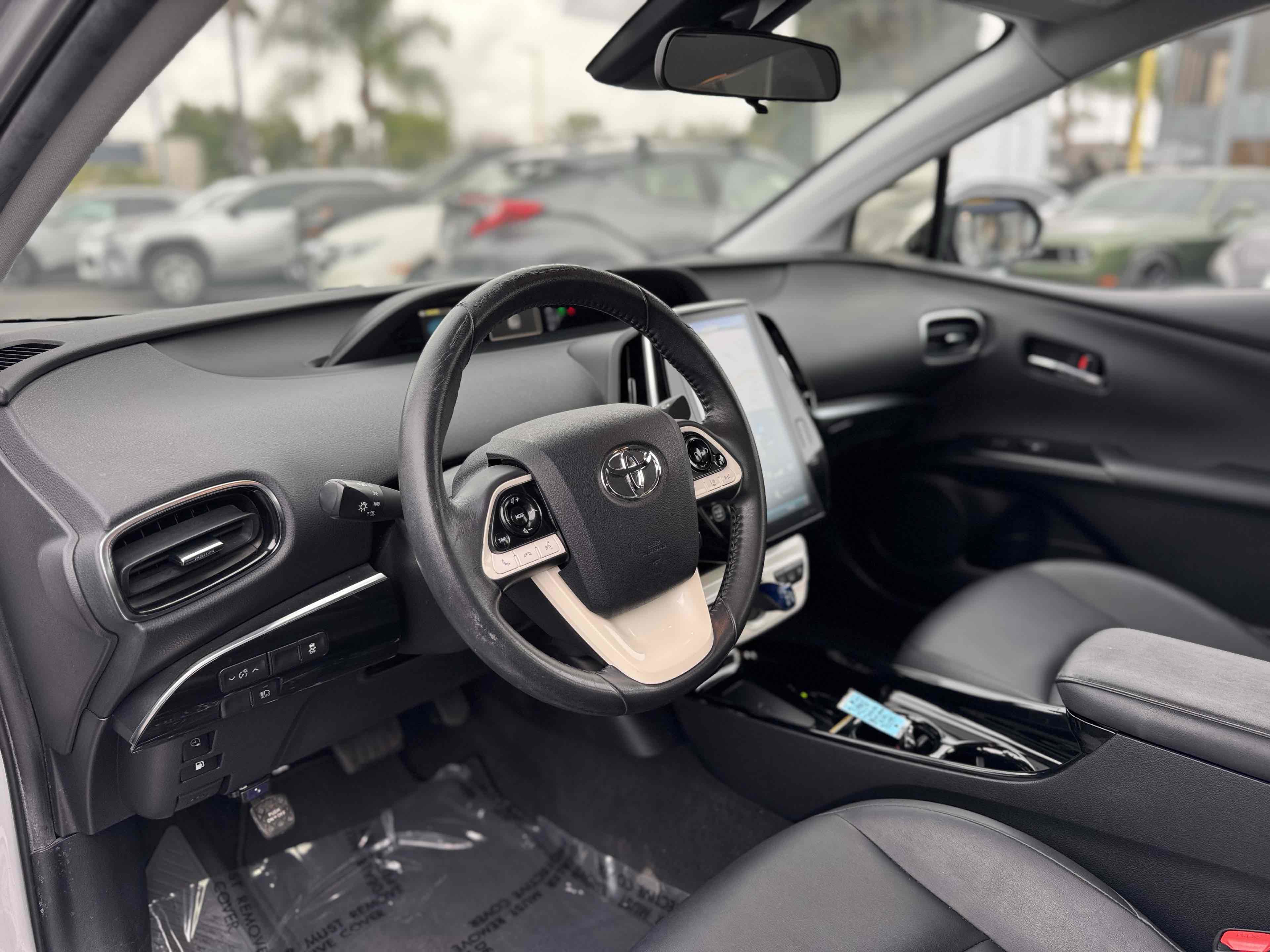Used 2017 Toyota Prius Prime Premium w/ Carpet Mat Package image 11