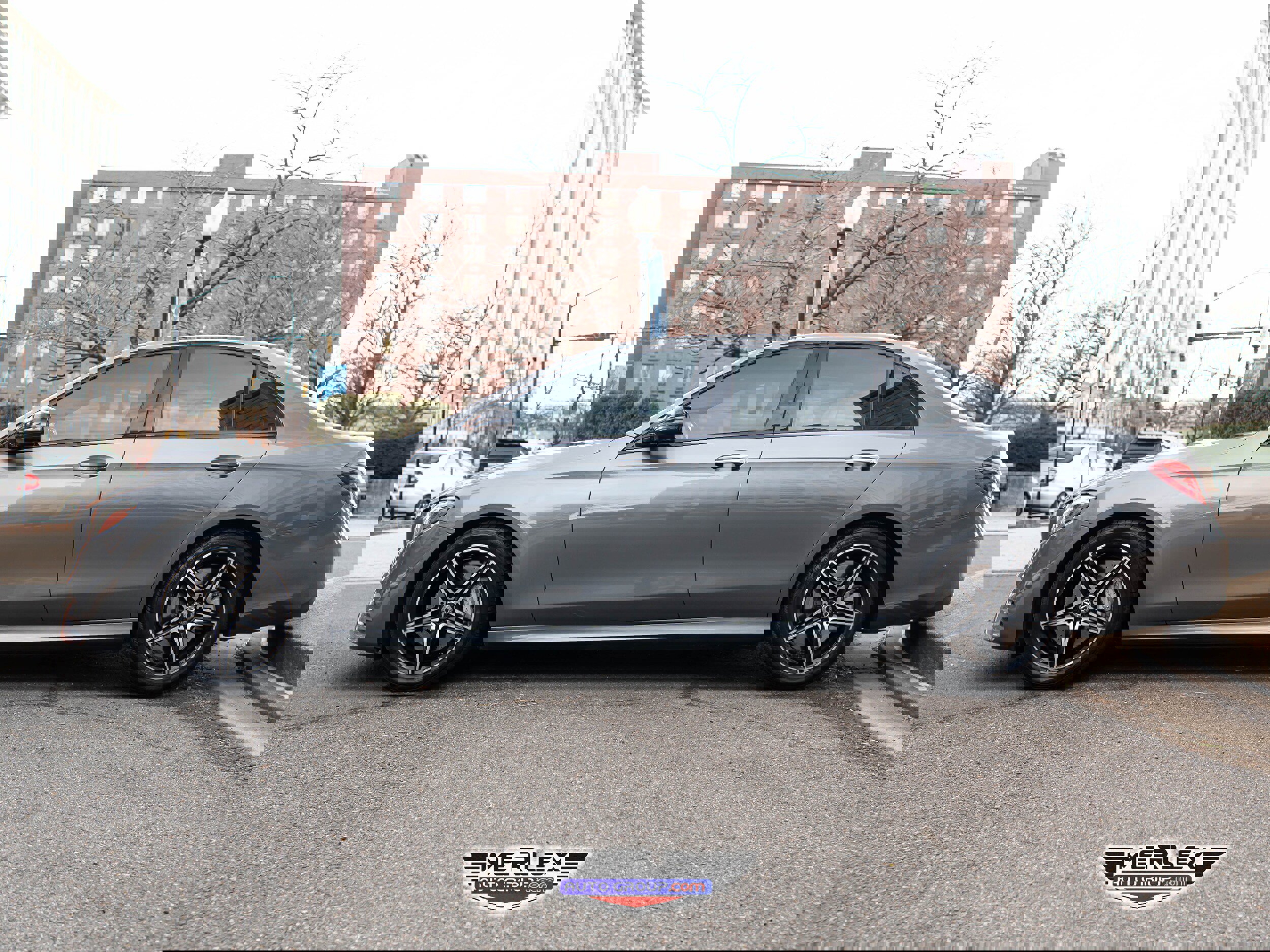 Used 2018 Mercedes-Benz E 400 400 4MATIC AMG Package w/ Premium 3 Package image 4