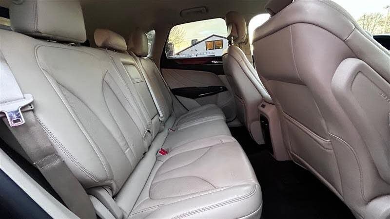 Used 2018 Lincoln MKC Select w/ Select Plus Package AWD/4WD image 18