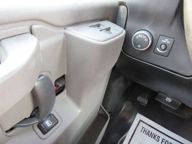 Used 2016 Chevrolet Express 2500 RWD image 37