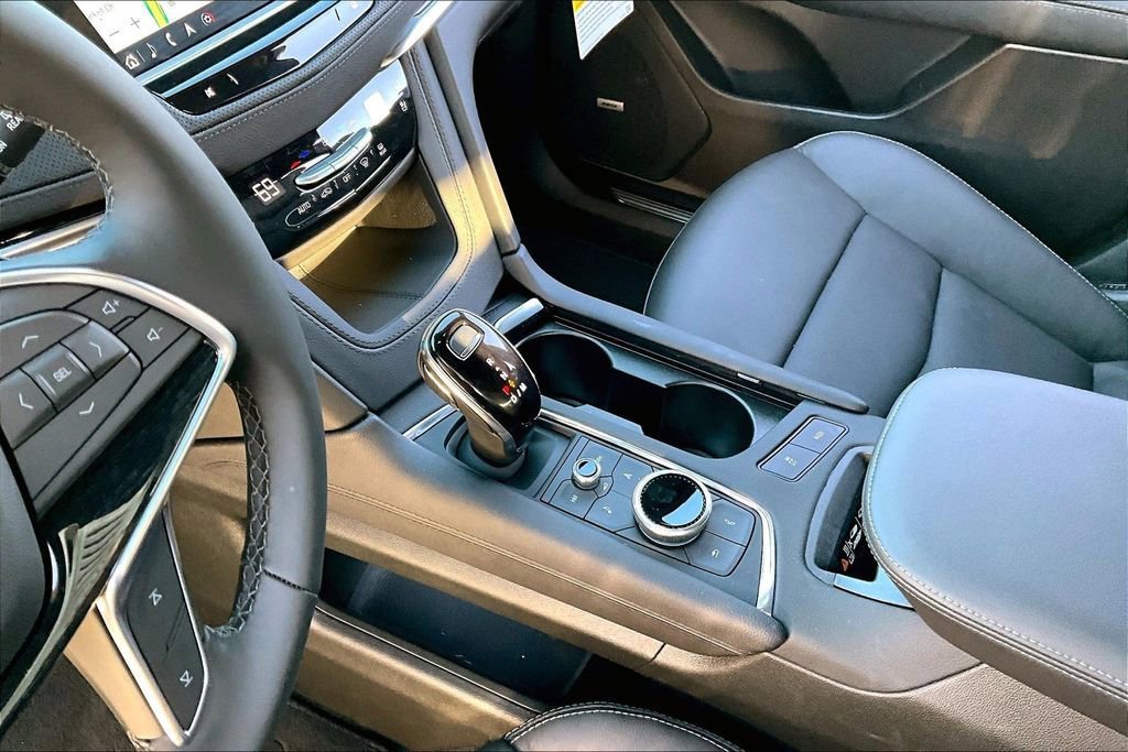 New 2026 Cadillac XT5 Premium Luxury w/ Driver Assist Package FWD image 8