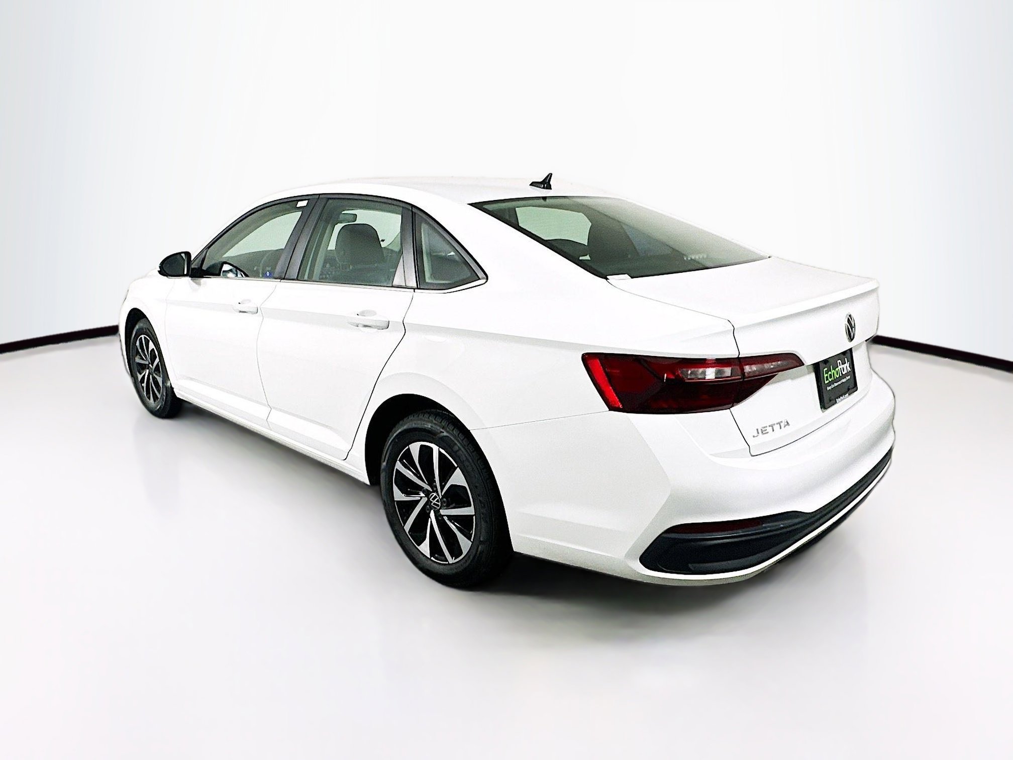 Used 2024 Volkswagen Jetta S image 5