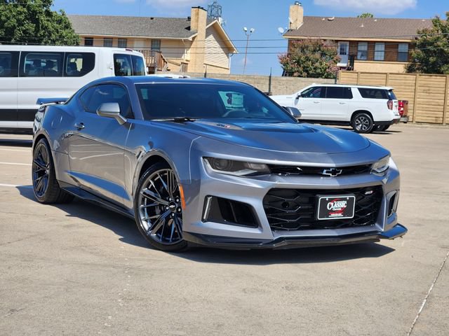 Used 2019 Chevrolet Camaro ZL1 RWD image 2