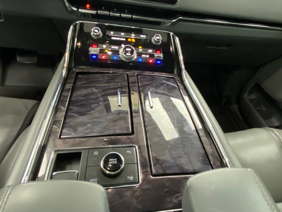 Used 2019 Lincoln Navigator Reserve AWD/4WD image 30