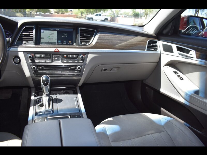 Used 2015 Hyundai Genesis 3.8 RWD image 29