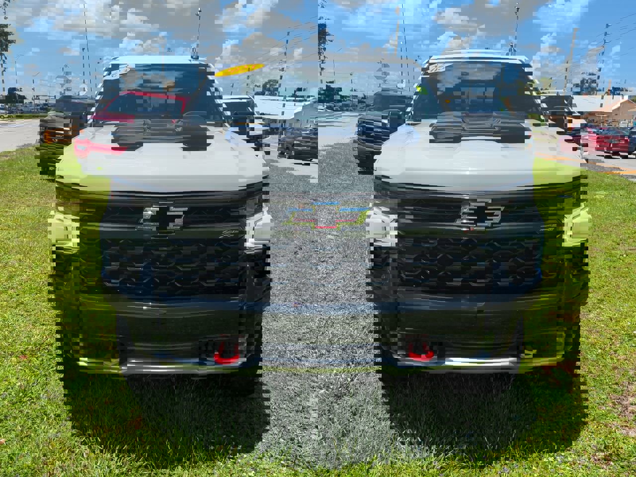 Used 2023 Chevrolet Silverado 1500 ZR2 image 9