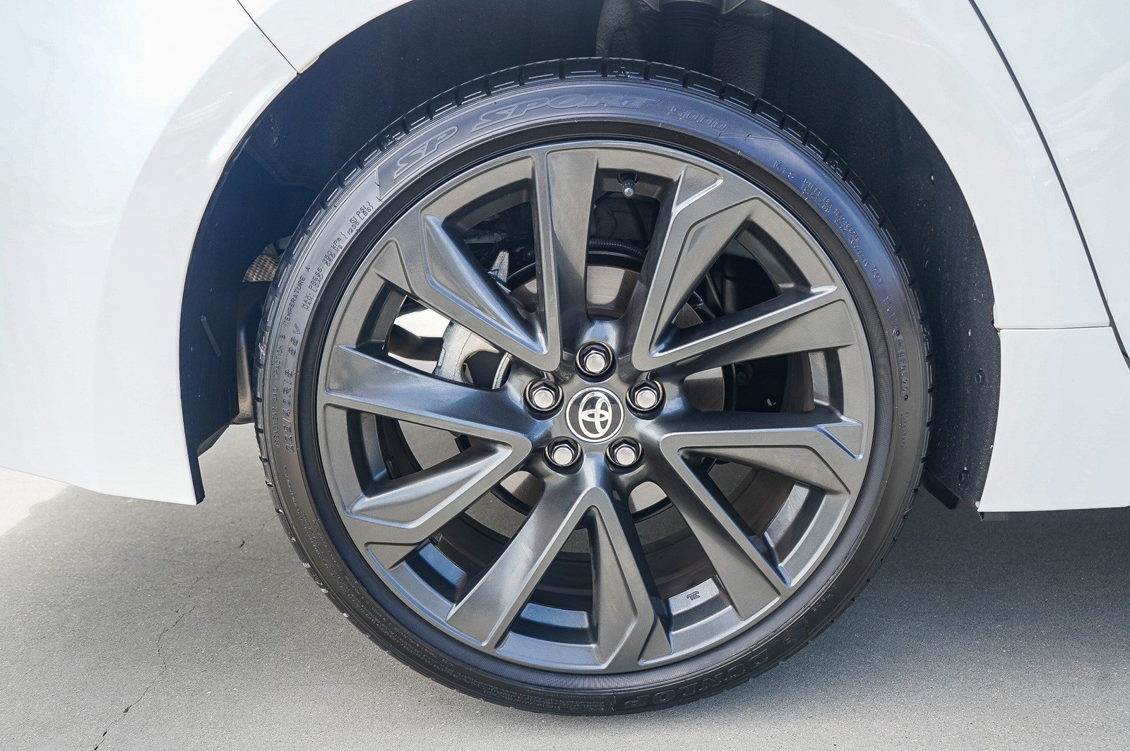 Certified 2025 Toyota Corolla SE w/ SE Premium Package FWD image 9