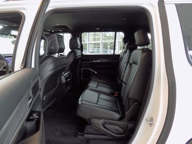 Certified 2024 Jeep Wagoneer L Series II image 22