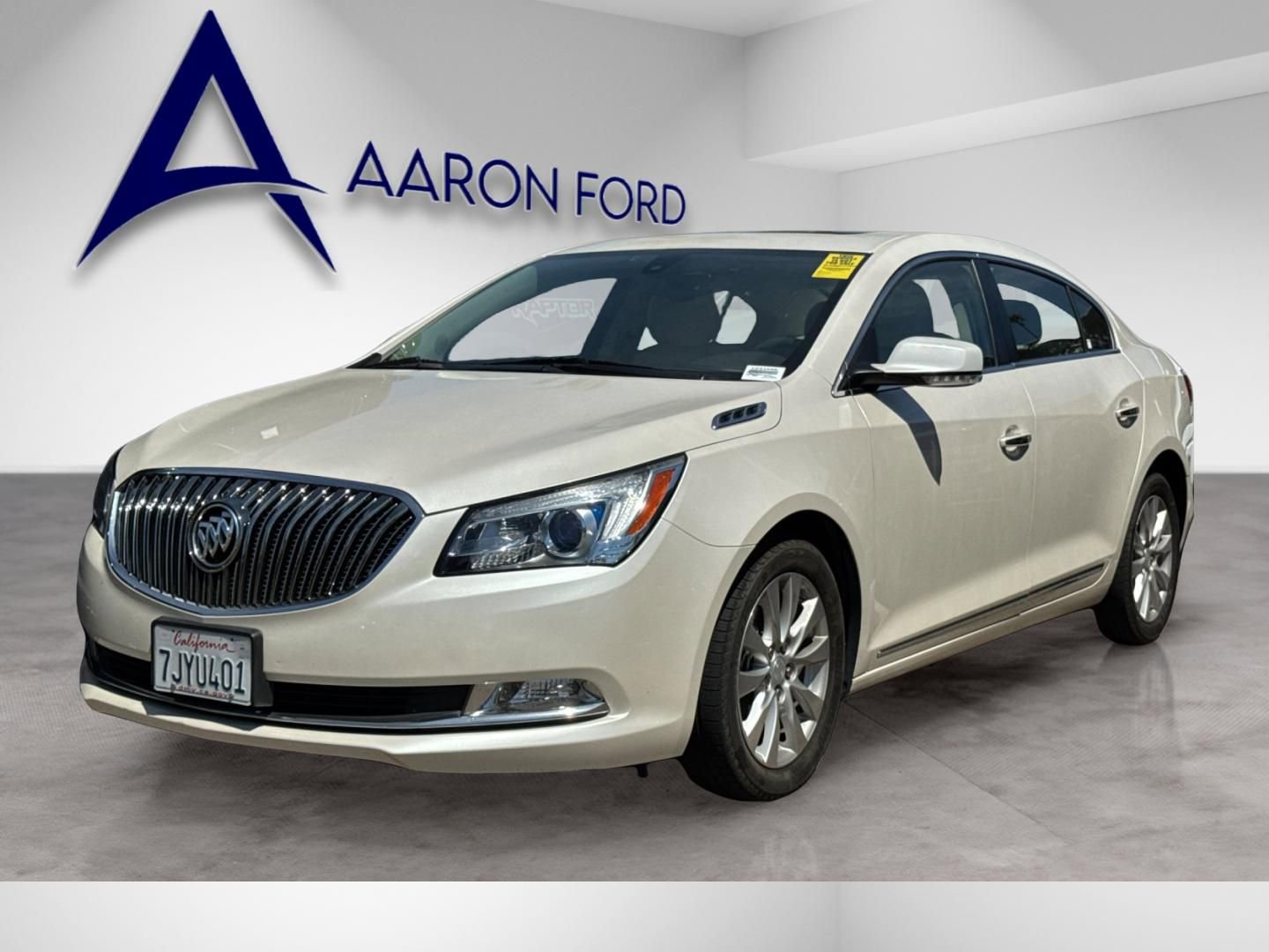 Used 2014 Buick LaCrosse Leather FWD image 2