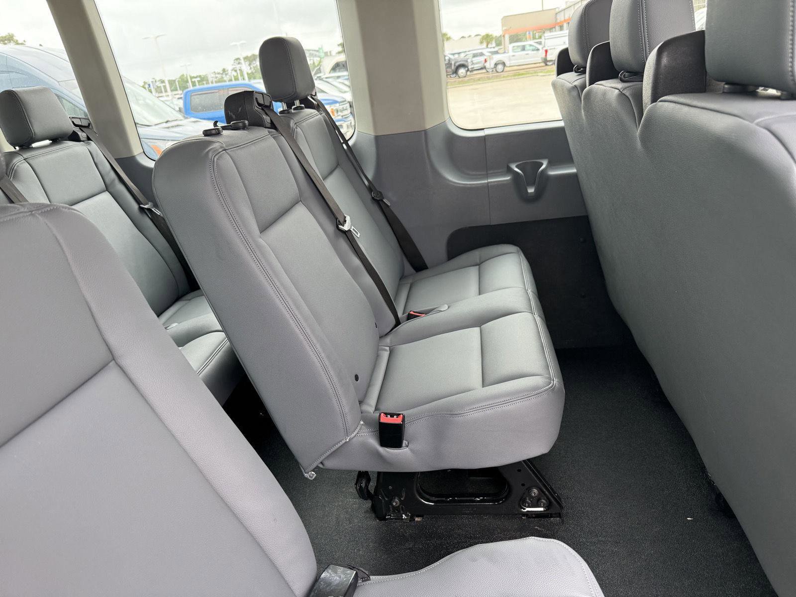 Certified 2019 Ford Transit 350 XL image 15