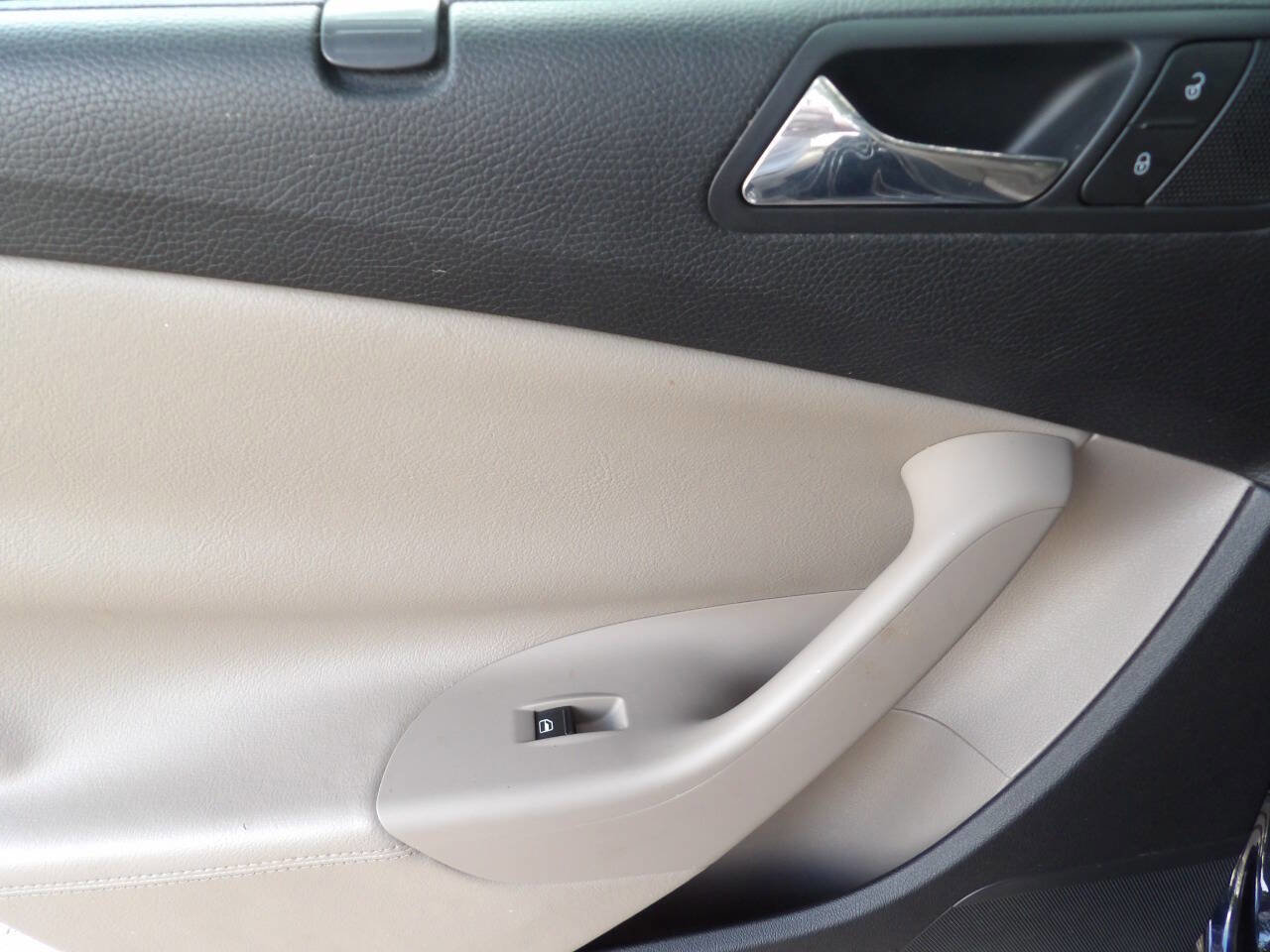 Used 2008 Volkswagen Passat Lux image 22