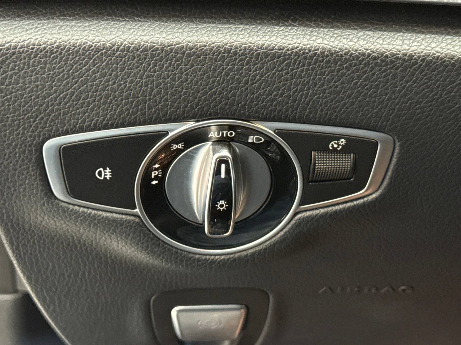 Used 2018 Mercedes-Benz E 300 image 22