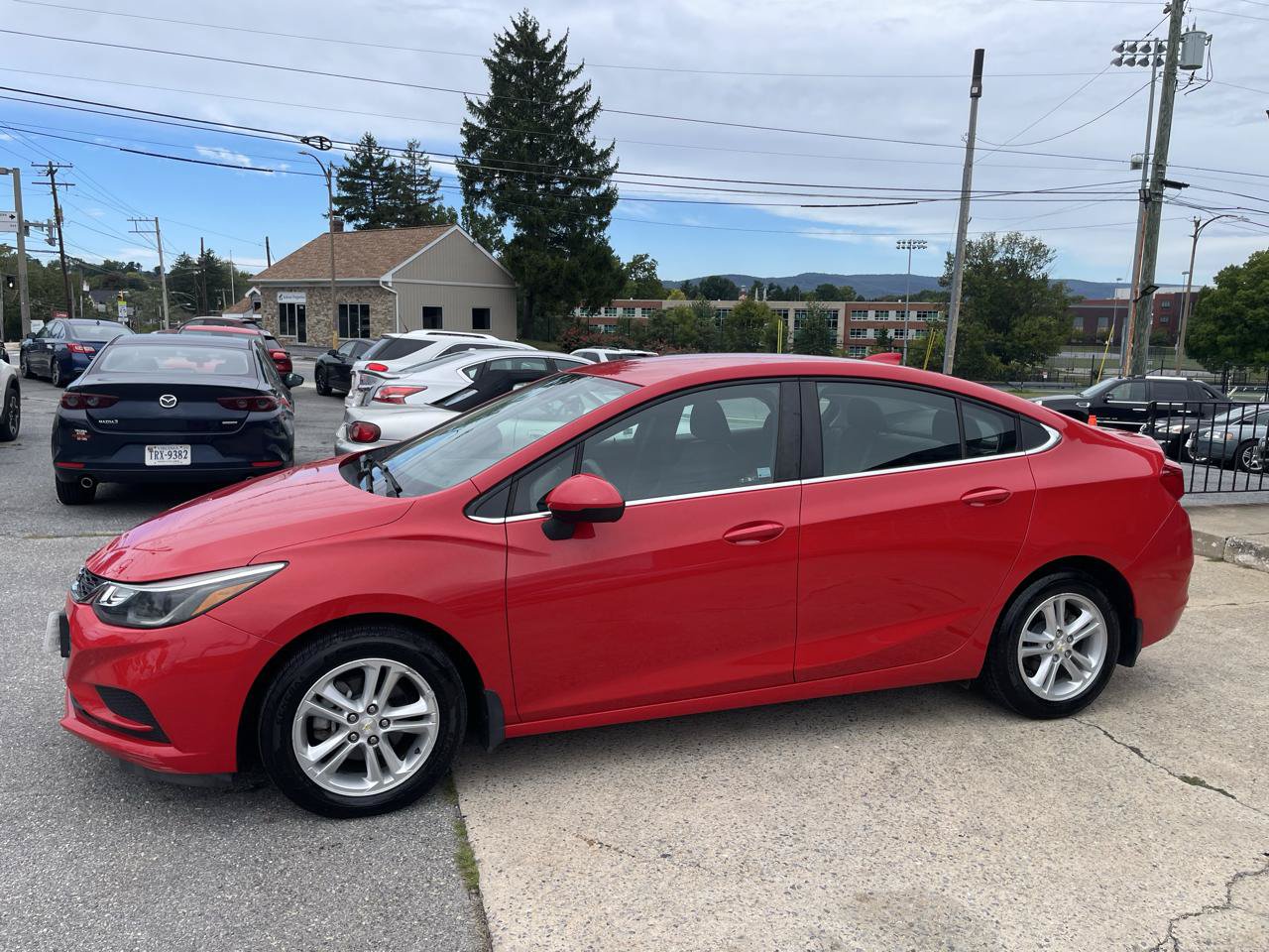 Used 2018 Chevrolet Cruze LT FWD image 6
