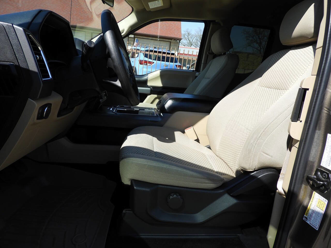 Used 2016 Ford F150 XLT w/ Trailer Tow Package image 16