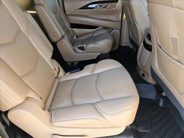 Used 2018 Cadillac Escalade ESV Platinum AWD/4WD image 20