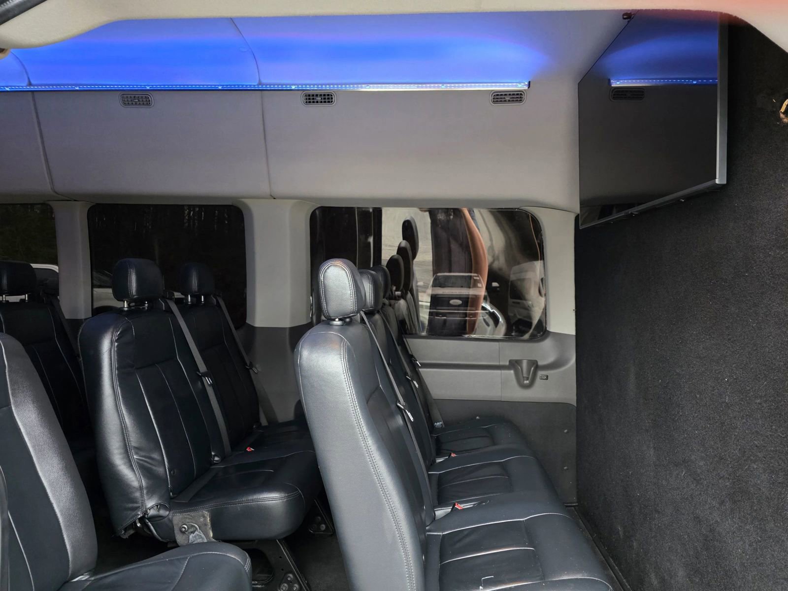 Used 2020 Ford Transit 350 XL image 31