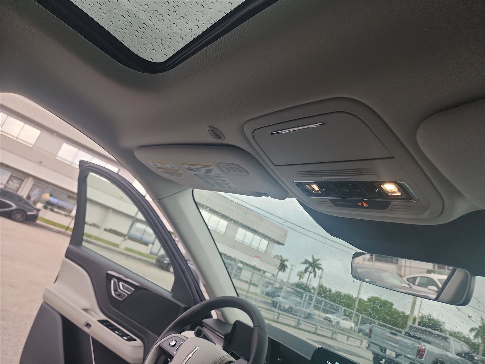 New 2026 Lincoln Aviator 2WD image 30