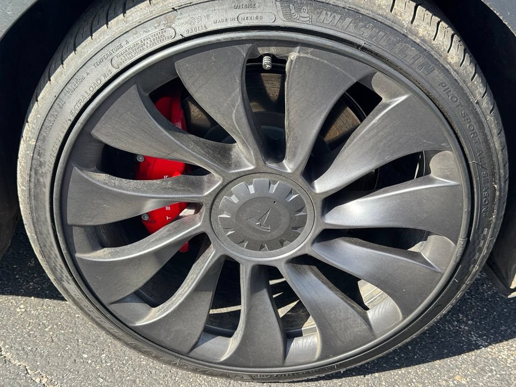 Used 2023 Tesla Model Y Performance AWD/4WD image 27