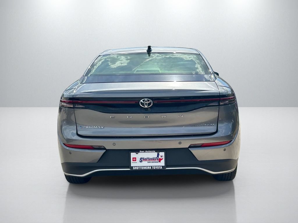 Used 2025 Toyota Crown Platinum AWD/4WD image 6