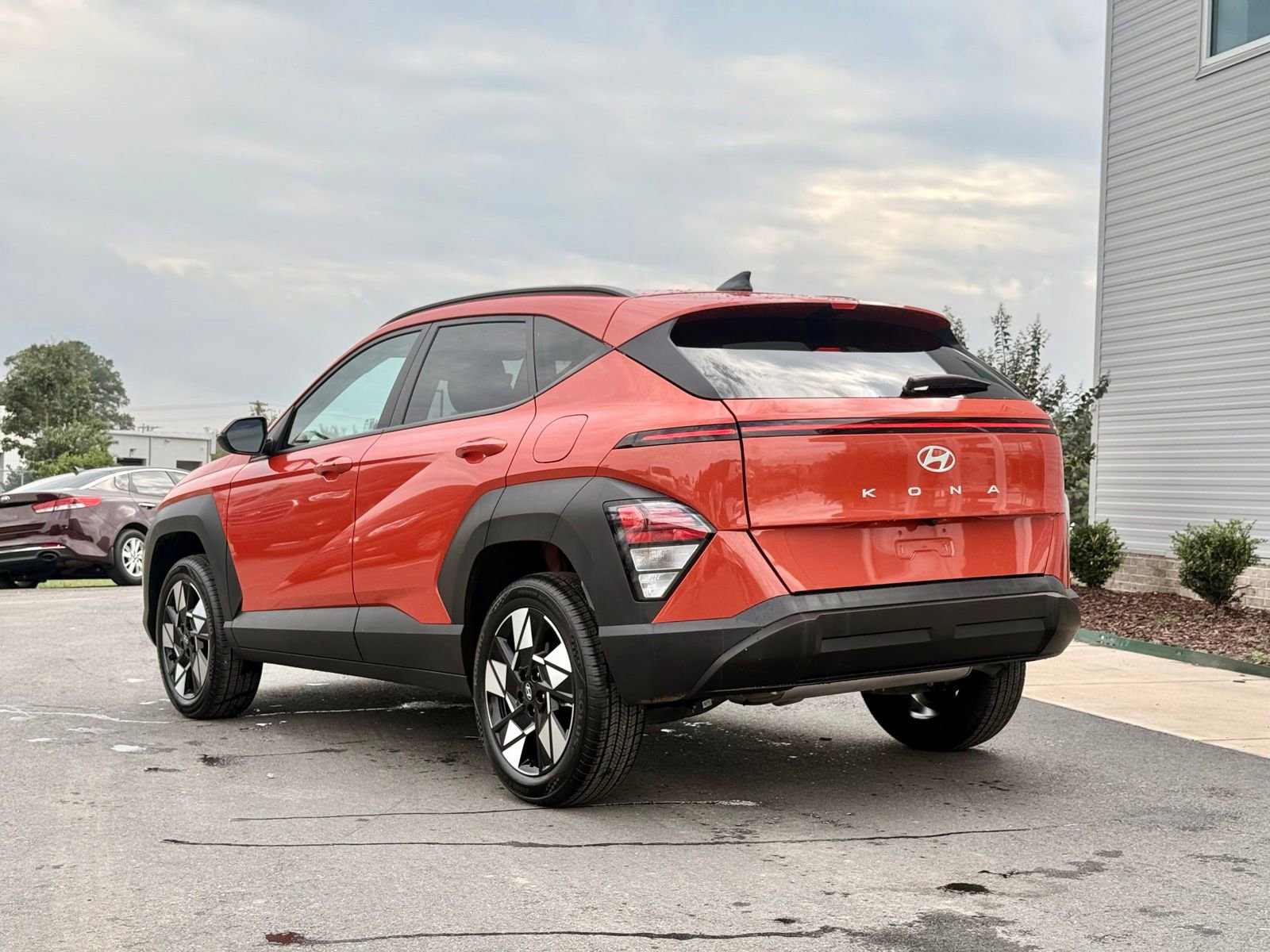 Used 2025 Hyundai Kona SEL image 9