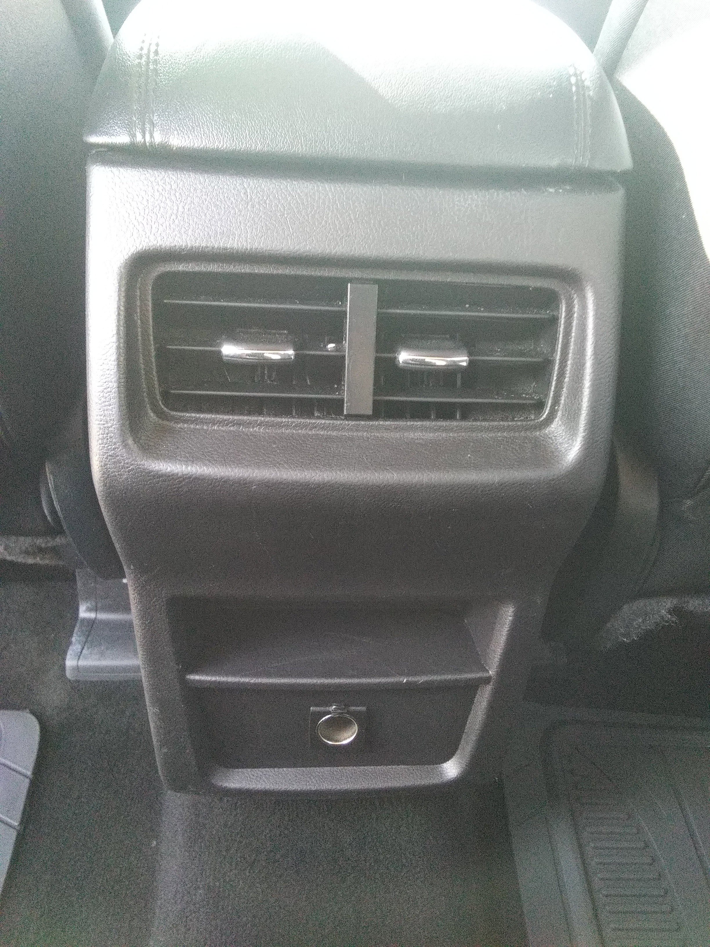 Used 2015 Ford Edge SEL FWD image 11