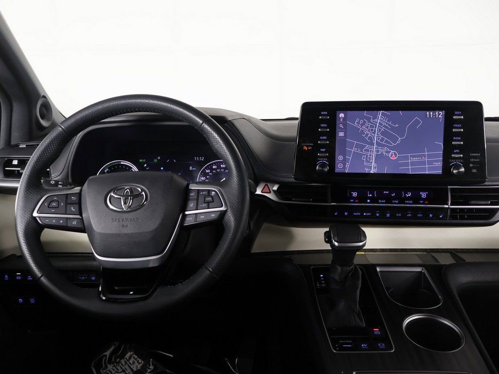 Used 2022 Toyota Sienna Limited AWD/4WD image 35