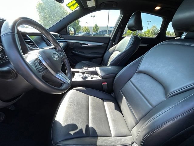 Used 2021 INFINITI QX50 Luxe w/ Appearance Package AWD/4WD image 28