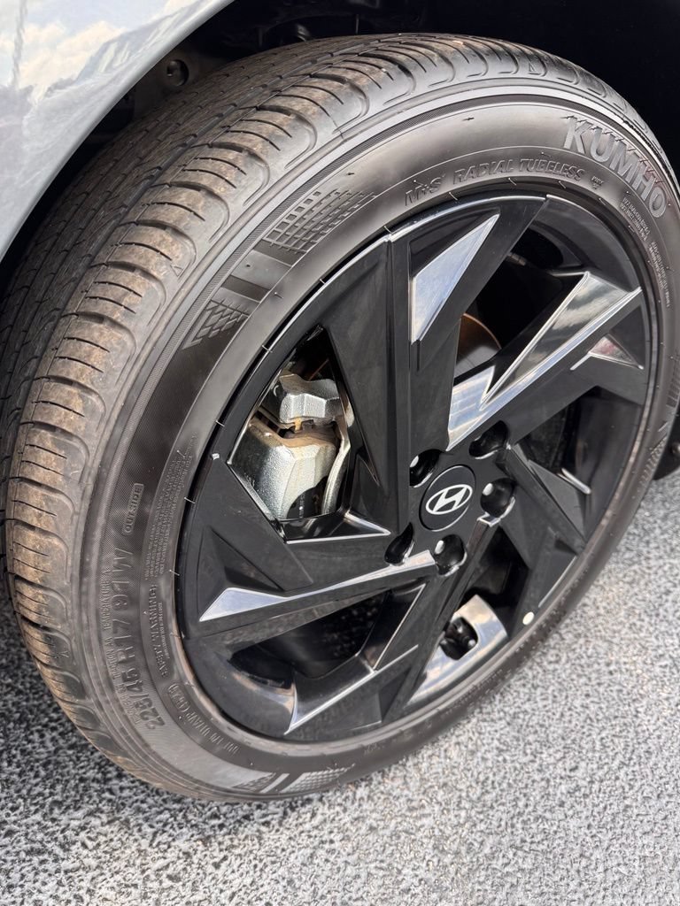 Used 2026 Hyundai Elantra Sport FWD image 27