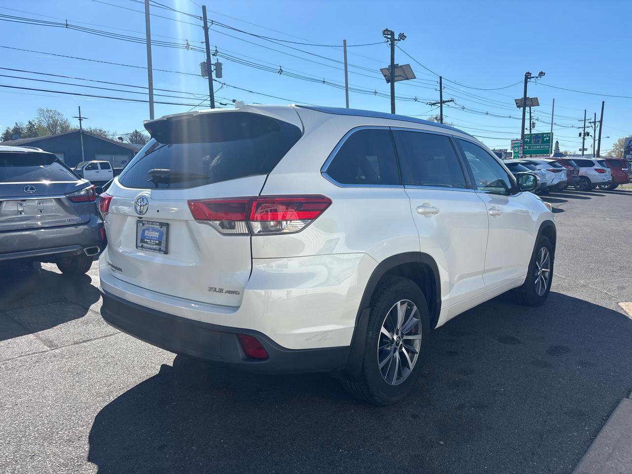 Used 2017 Toyota Highlander XLE image 6