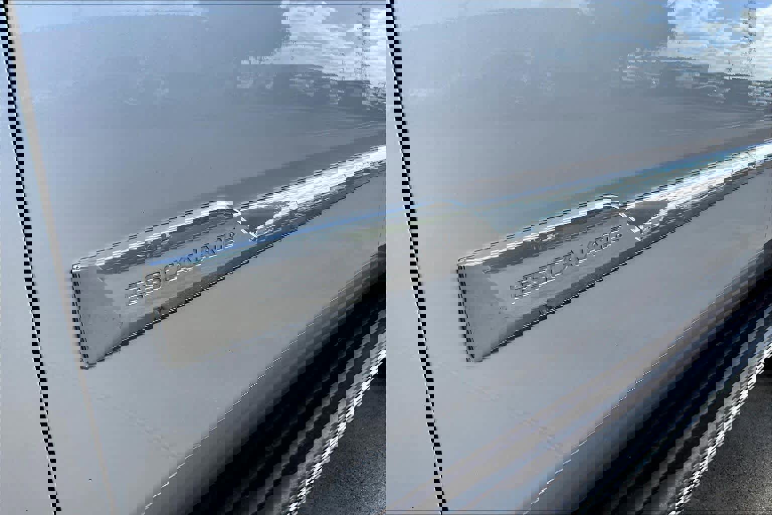 Used 2017 Cadillac Escalade Premium Luxury image 27