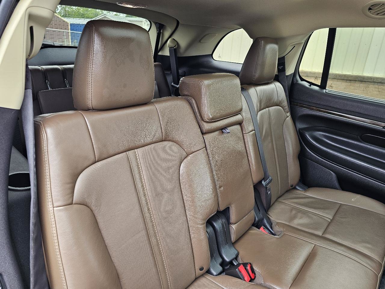 Used 2014 Lincoln MKT AWD image 33