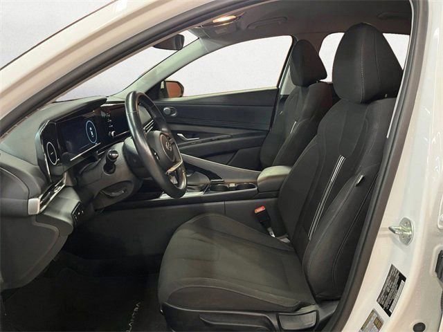 Used 2021 Hyundai Elantra SEL w/ Convenience Package image 12