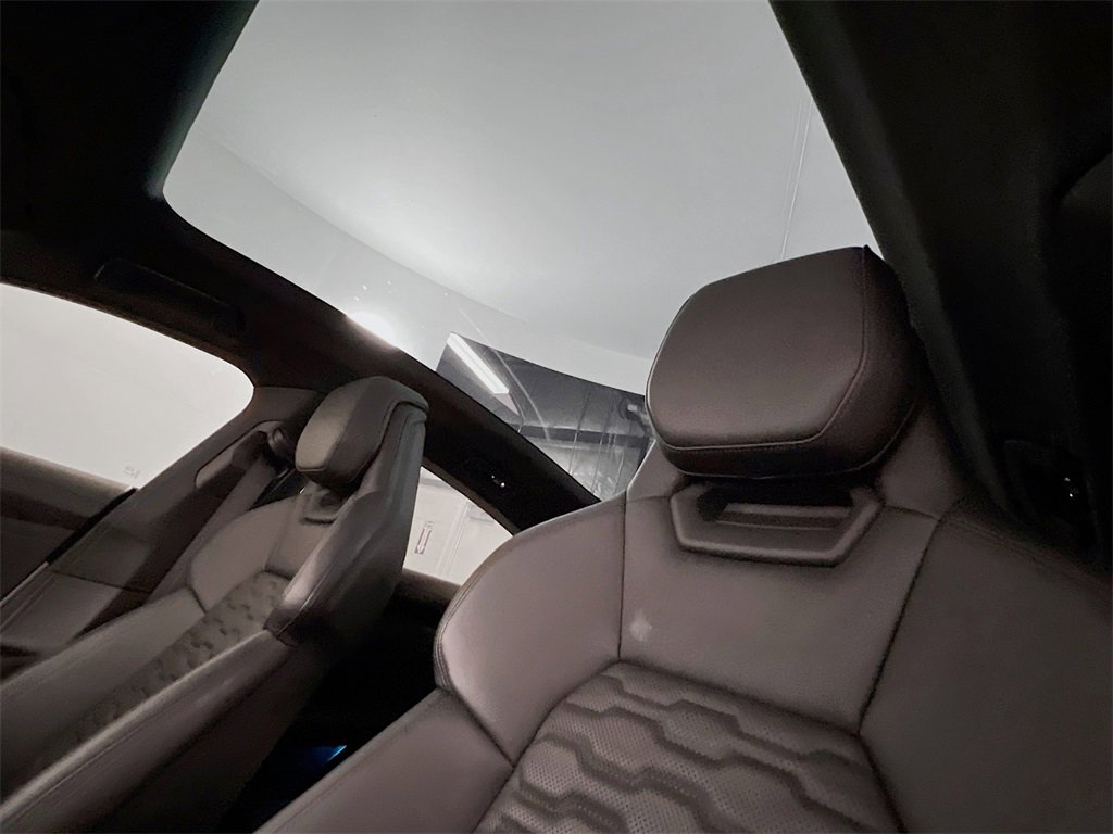 Used 2024 Audi e-tron GT Premium Plus image 14