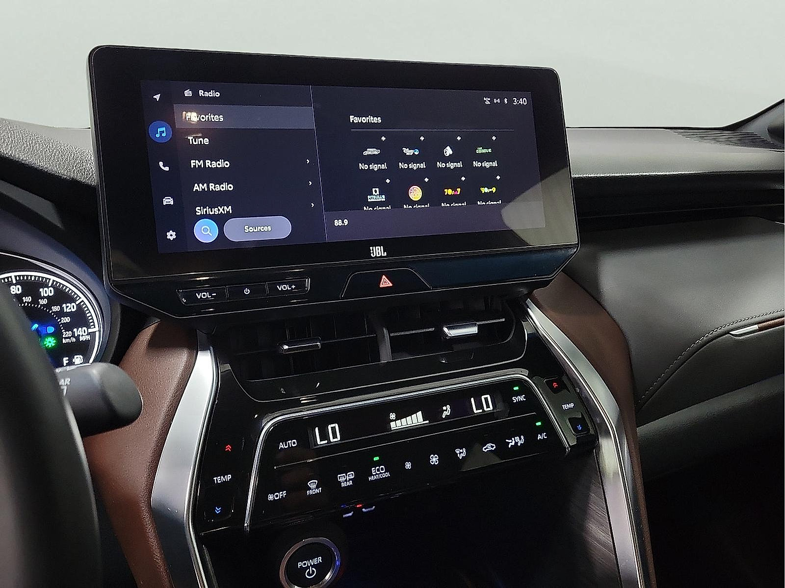 Certified 2024 Toyota Venza XLE AWD/4WD image 19