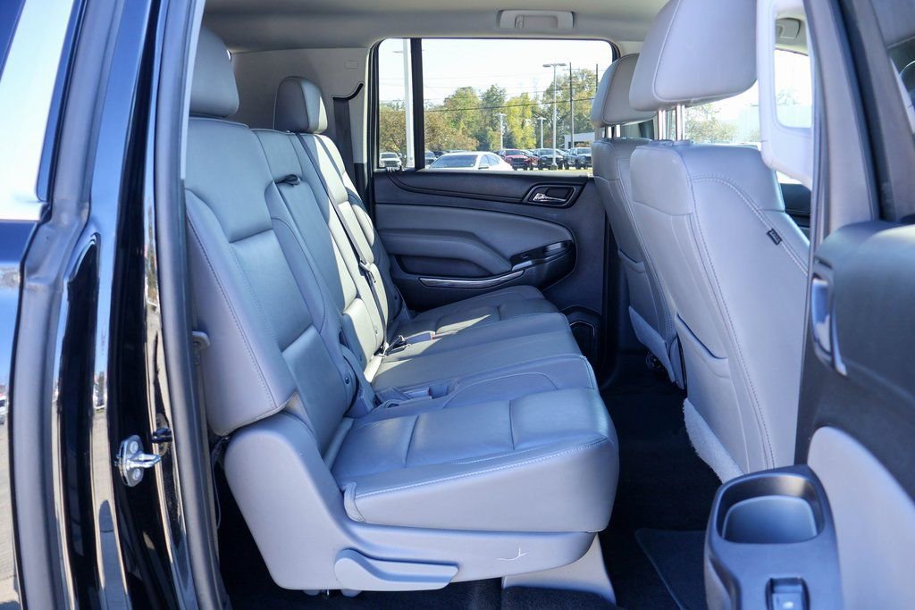 Used 2018 Chevrolet Suburban LT image 10