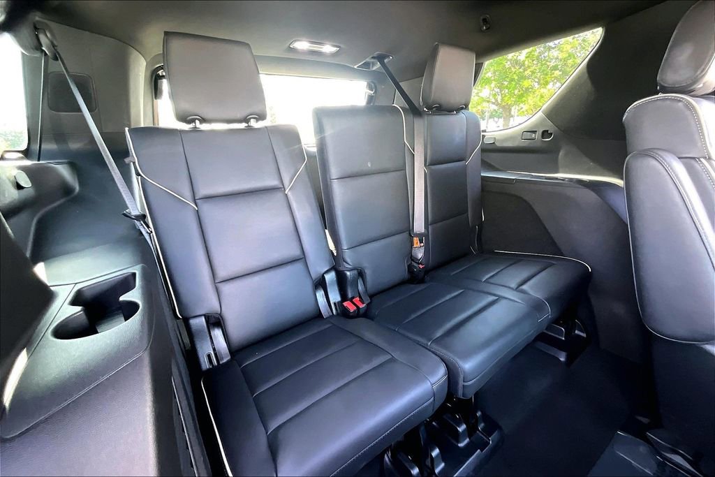 Used 2021 Cadillac Escalade Premium Luxury RWD image 35